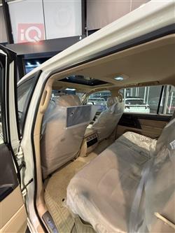 تۆیۆتا لاند کروزەر